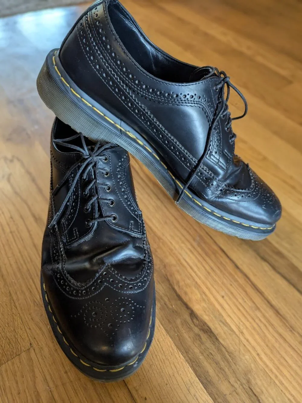 Dr Martens 3989 Yellow Stitch Smooth Leather Brogue Shoes Men's 12US